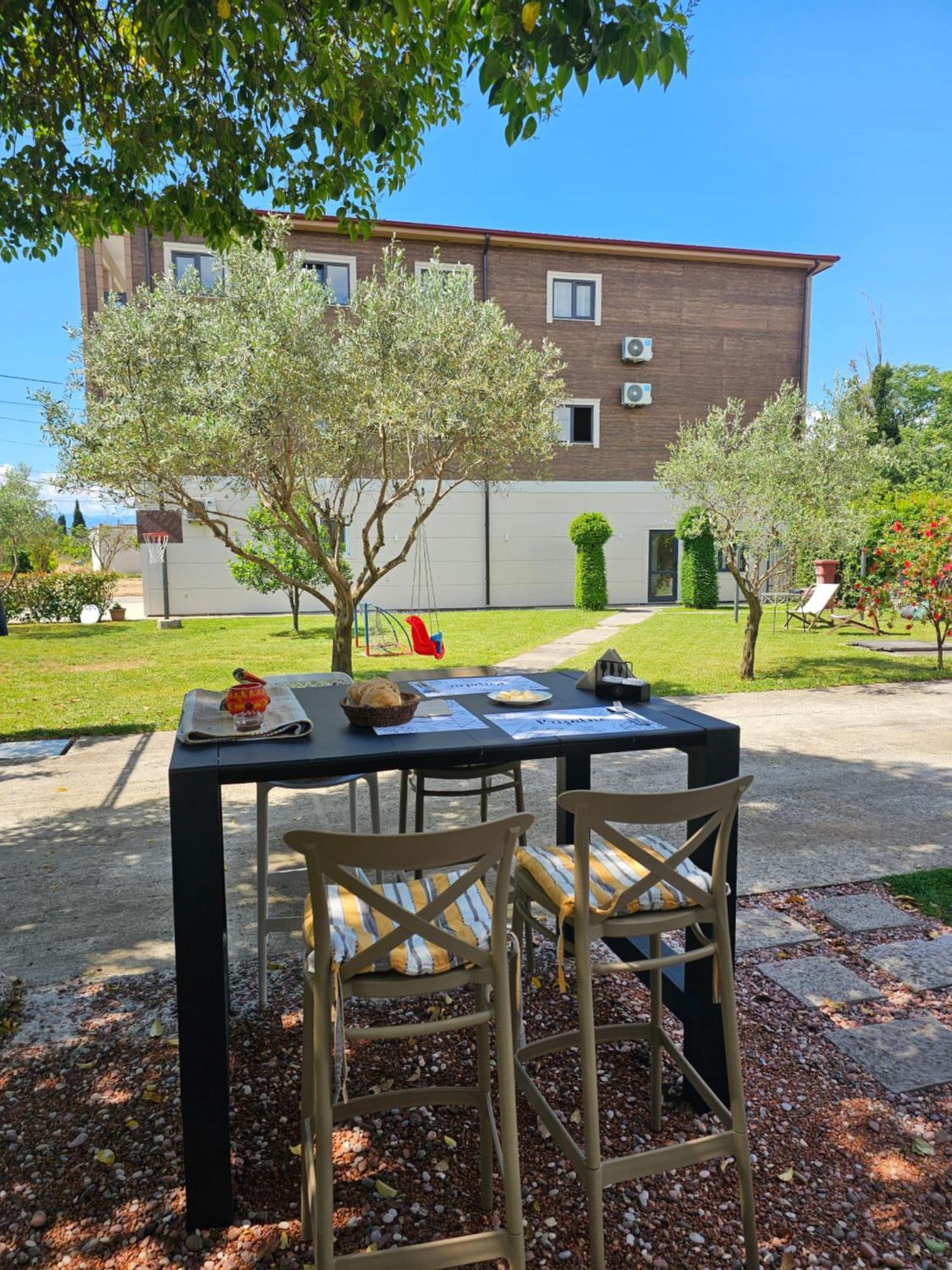 Apartments Aerodrom Podgorica Exterior photo
